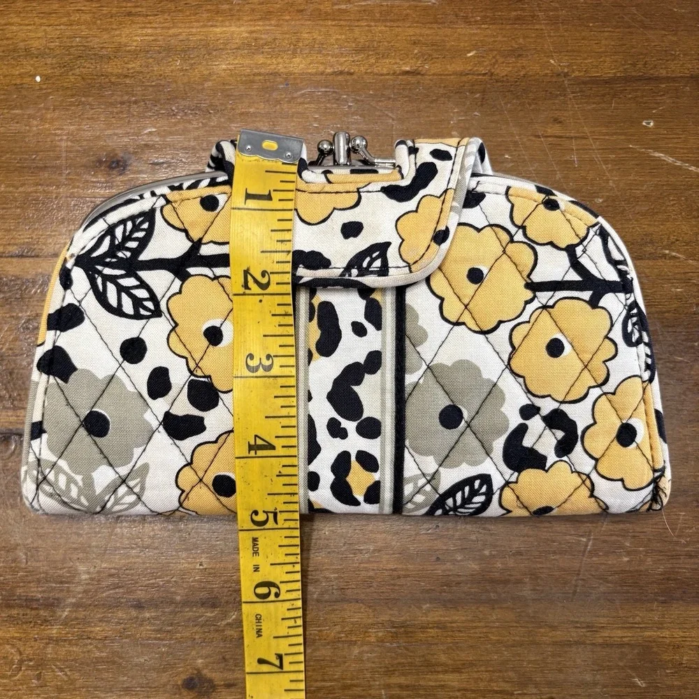 VERA BRADLEY Kiss 'n Snap Wallet Go Wild Pattern Quilted Clutch Yellow Black EUC